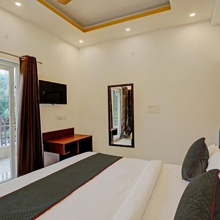 Hotel Golden Prime King Ню Делхи Екстериор снимка