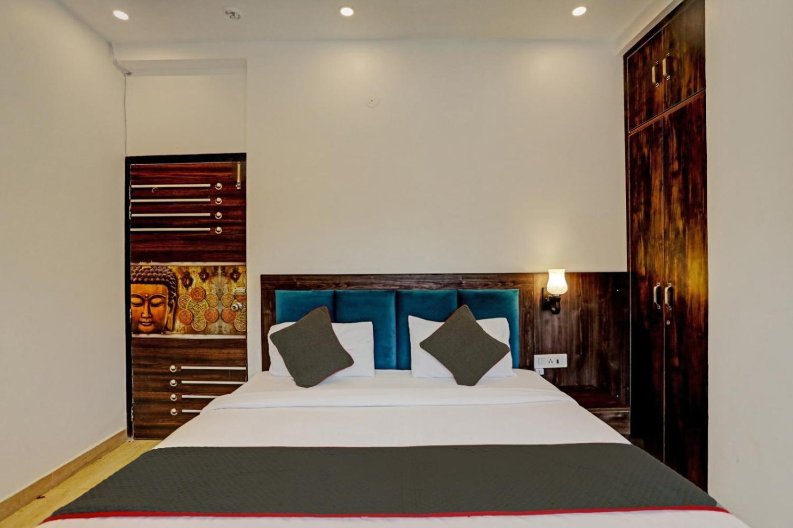 Hotel Golden Prime King Ню Делхи Екстериор снимка